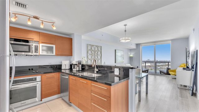 253 NE 2nd St 2209, Miami, FL 33132