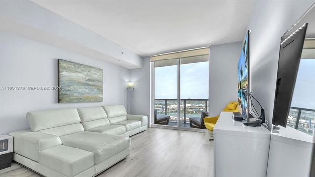 253 NE 2nd St 2209, Miami, FL 33132