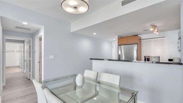 253 NE 2nd St 2209, Miami, FL 33132