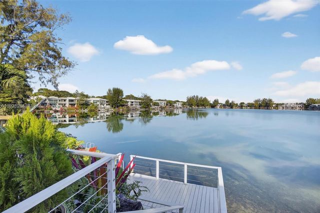 7043 SW 53rd Ln, Miami, FL 33155