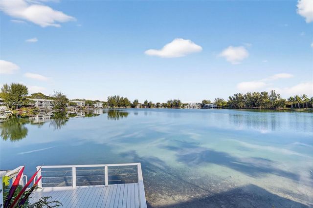 7043 SW 53rd Ln, Miami, FL 33155