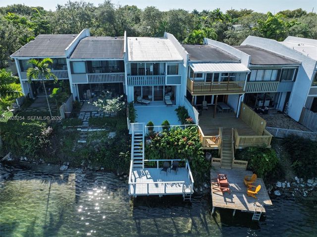 7043 SW 53rd Ln, Miami, FL 33155