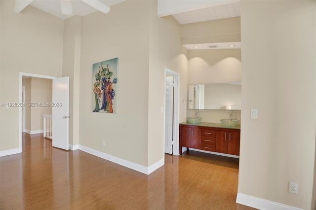 7043 SW 53rd Ln, Miami, FL 33155