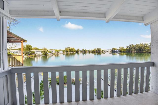 7043 SW 53rd Ln, Miami, FL 33155