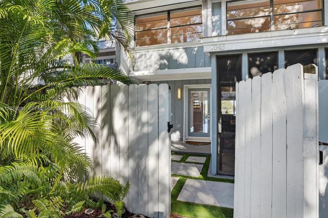 7043 SW 53rd Ln, Miami, FL 33155