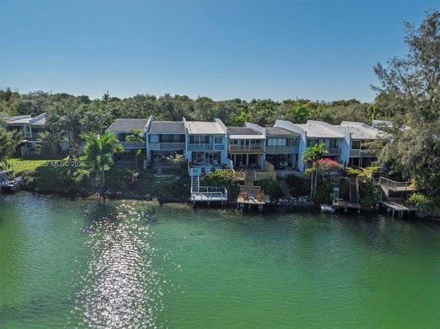 7043 SW 53rd Ln, Miami, FL 33155