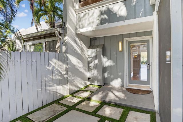 7043 SW 53rd Ln, Miami, FL 33155