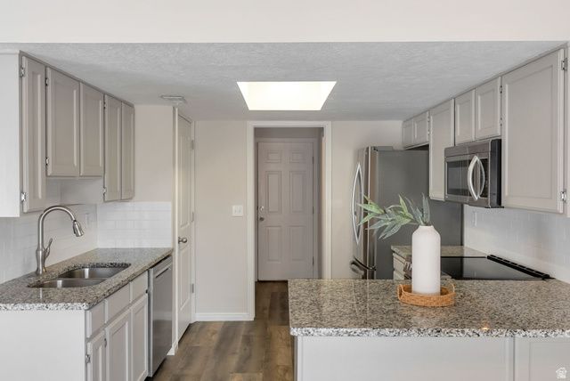 2491 N CHARLESTON AVE, Harrisville, UT 84404