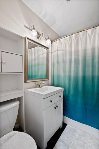 1107 W 63rd Avenue, Merrillville, IN 46410