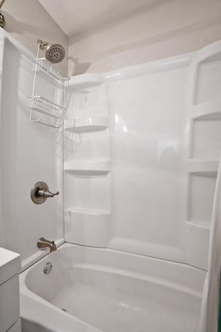 1107 W 63rd Avenue, Merrillville, IN 46410