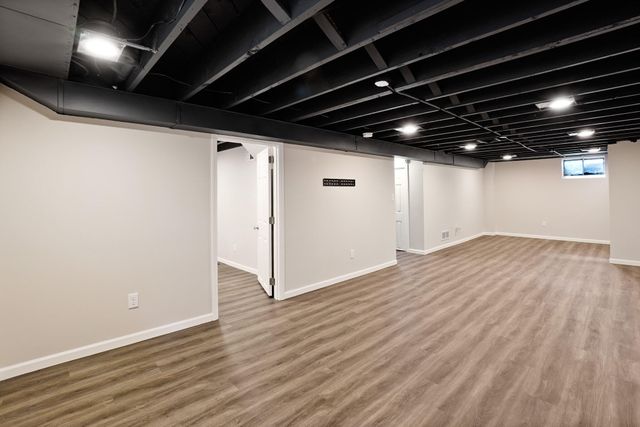 1107 W 63rd Avenue, Merrillville, IN 46410