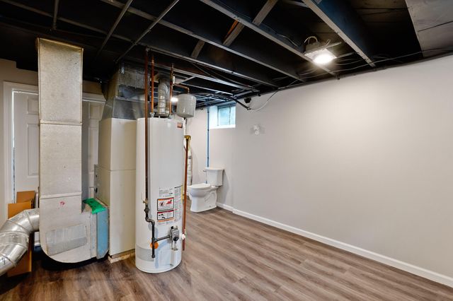 1107 W 63rd Avenue, Merrillville, IN 46410