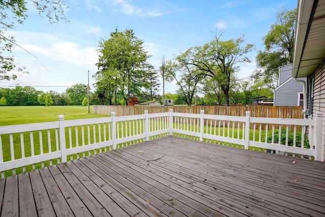 1107 W 63rd Avenue, Merrillville, IN 46410