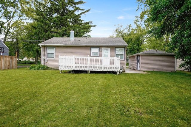 1107 W 63rd Avenue, Merrillville, IN 46410