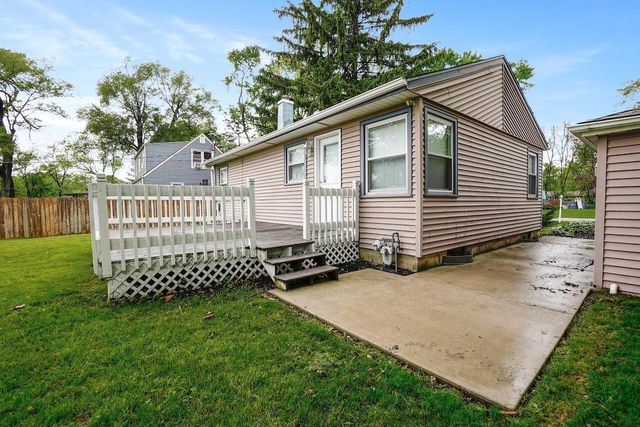 1107 W 63rd Avenue, Merrillville, IN 46410