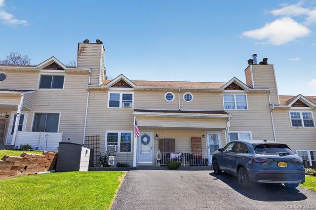 8 Franklin Place, Washingtonville, NY 10992