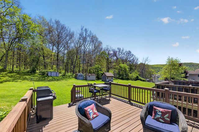 8 Franklin Place, Washingtonville, NY 10992