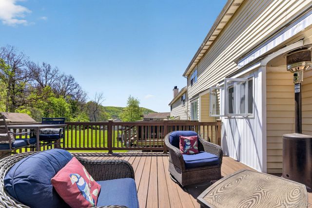 8 Franklin Place, Washingtonville, NY 10992