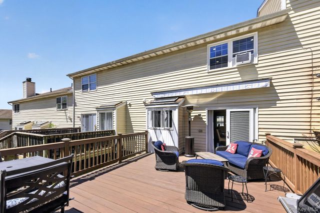 8 Franklin Place, Washingtonville, NY 10992