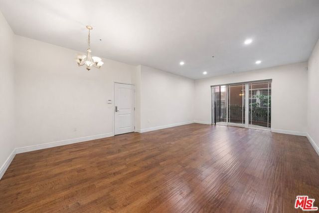 917 S New Hampshire Avenue 202, Los Angeles, CA 90006