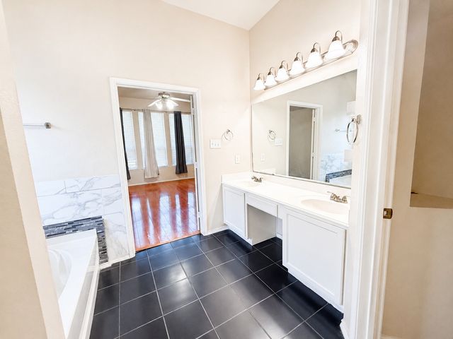1759 Ridgemar Drive, Grand Prairie, TX 75051