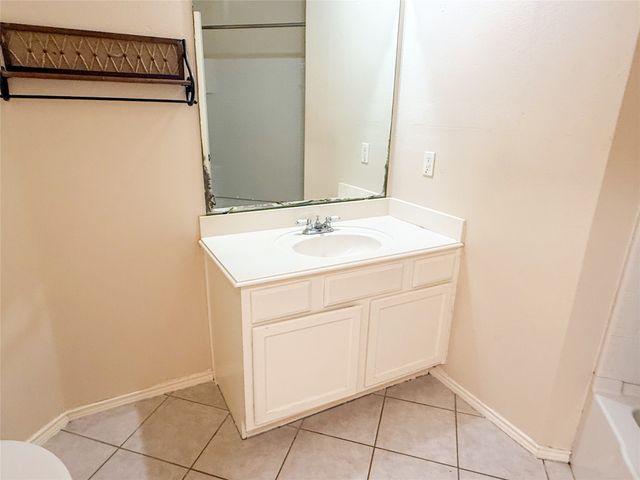 1759 Ridgemar Drive, Grand Prairie, TX 75051