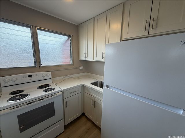 733 Coolidge Street 207, Honolulu, HI 96826