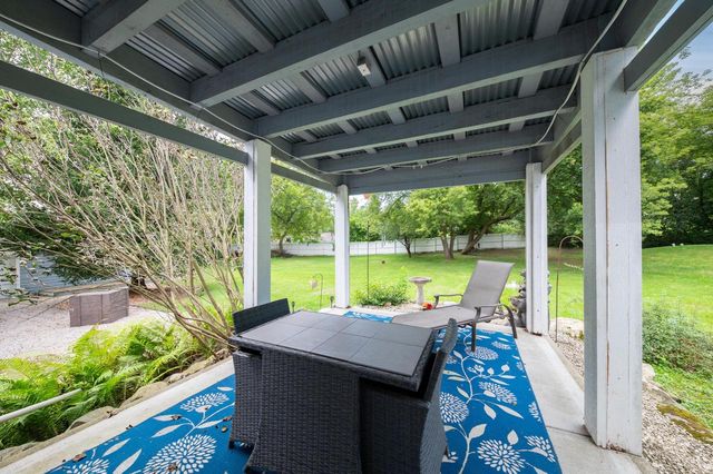 N51W27864 N Courtland CIRCLE, Pewaukee, WI 53072