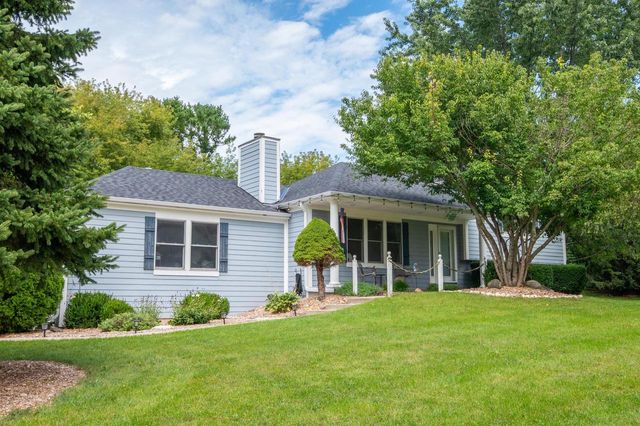 N51W27864 N Courtland CIRCLE, Pewaukee, WI 53072