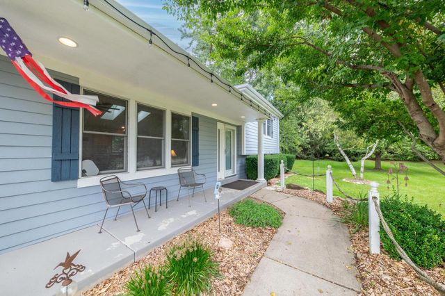 N51W27864 N Courtland CIRCLE, Pewaukee, WI 53072