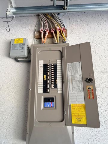 1104 67TH AVENUE W, Bradenton, FL 34207