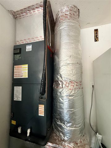 1104 67TH AVENUE W, Bradenton, FL 34207