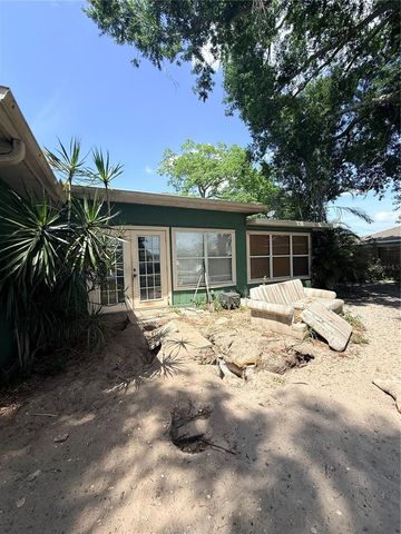 1104 67TH AVENUE W, Bradenton, FL 34207