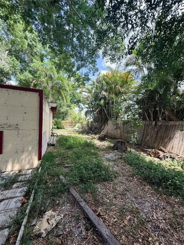 1104 67TH AVENUE W, Bradenton, FL 34207