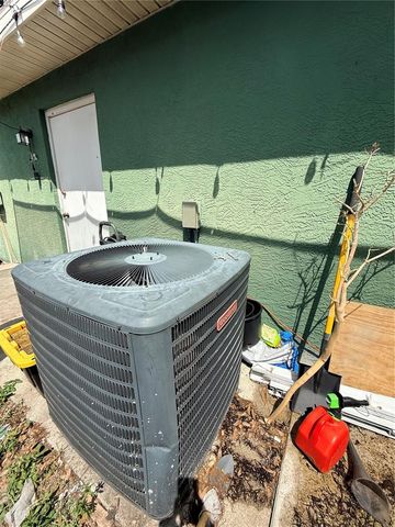 1104 67TH AVENUE W, Bradenton, FL 34207