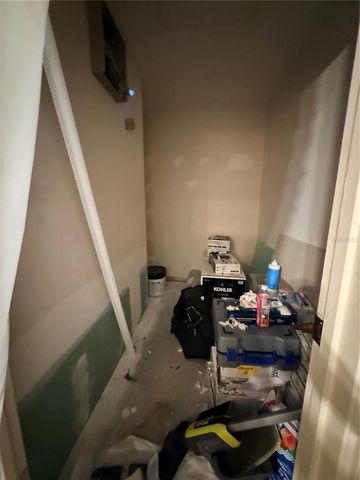 1104 67TH AVENUE W, Bradenton, FL 34207