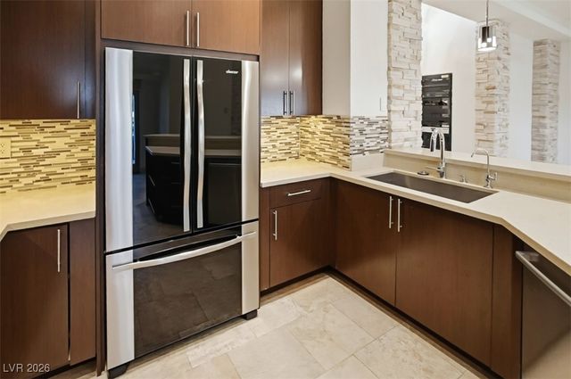 7146 Mission Hills Drive, Las Vegas, NV 89113