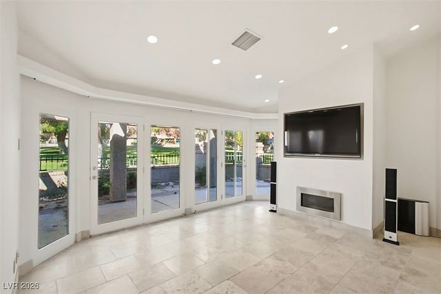 7146 Mission Hills Drive, Las Vegas, NV 89113