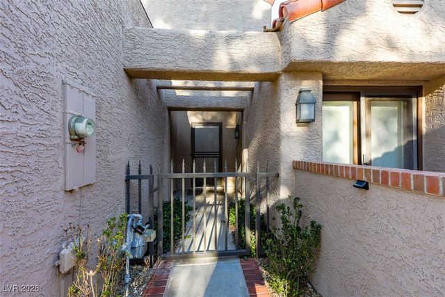 7146 Mission Hills Drive, Las Vegas, NV 89113