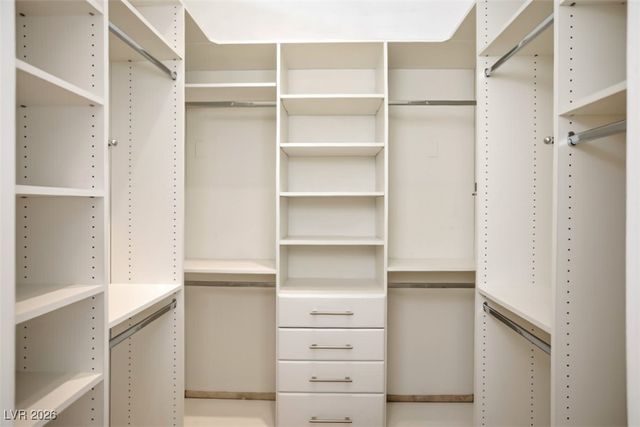 7146 Mission Hills Drive, Las Vegas, NV 89113