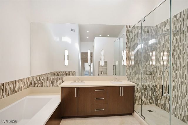 7146 Mission Hills Drive, Las Vegas, NV 89113