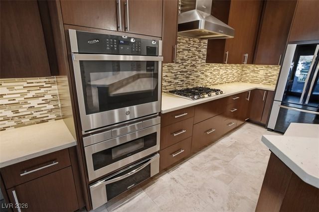 7146 Mission Hills Drive, Las Vegas, NV 89113