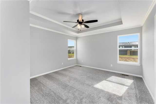 2216 Pemberton Drive, Harrisonville, MO 64701