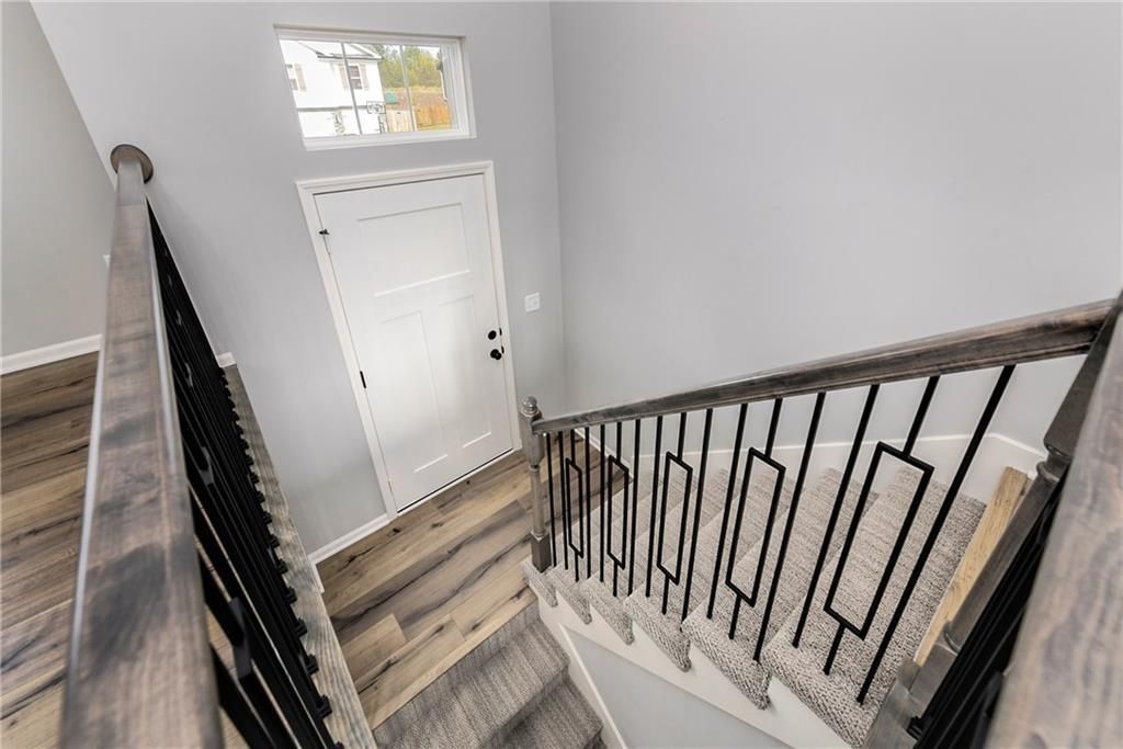 2216 Pemberton Drive, Harrisonville, MO 64701