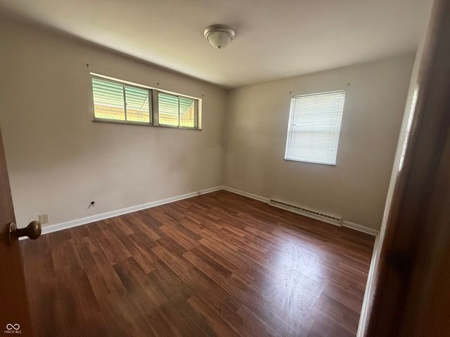 7050 Rockville Road, Indianapolis, IN 46214