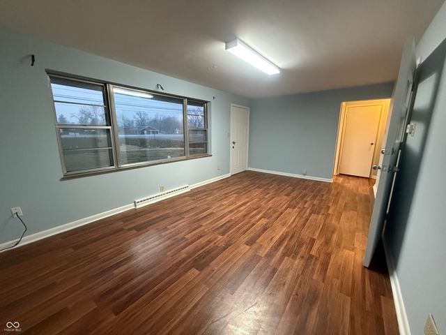 7050 Rockville Road, Indianapolis, IN 46214