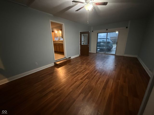 7050 Rockville Road, Indianapolis, IN 46214