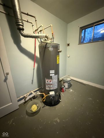 7050 Rockville Road, Indianapolis, IN 46214