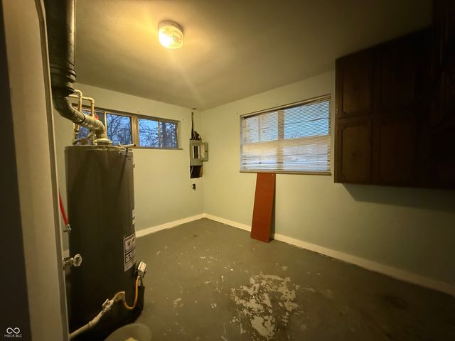 7050 Rockville Road, Indianapolis, IN 46214