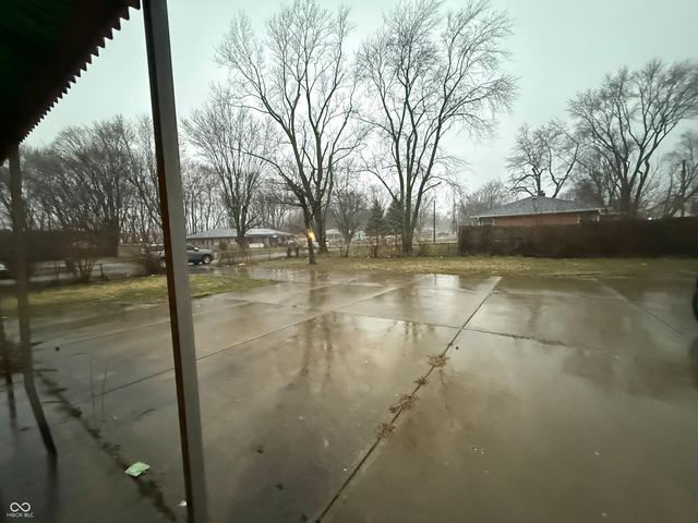 7050 Rockville Road, Indianapolis, IN 46214